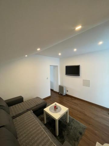 Studio Privee Vesoul -Wifi,Tv,Clim,Parking Gratuit Exterior photo